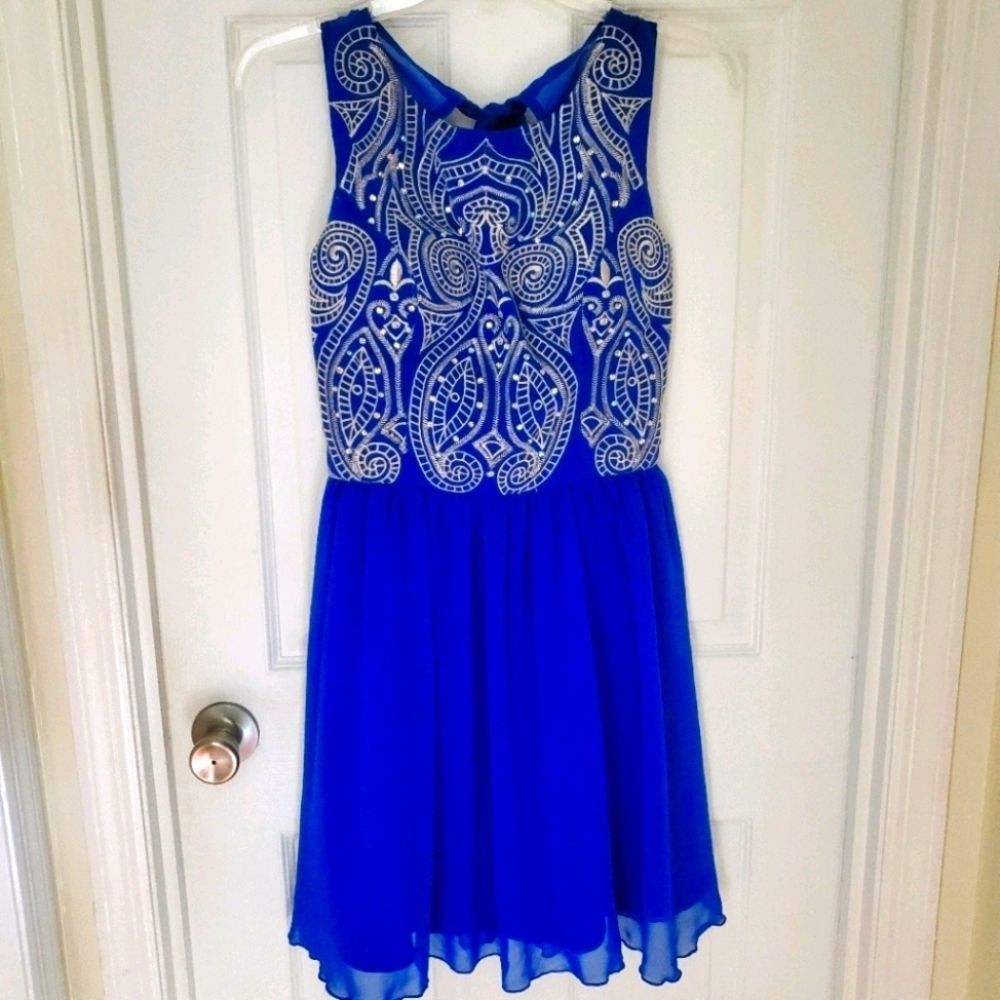 NEW Gorgeous Chi Chi London Dress Size 8